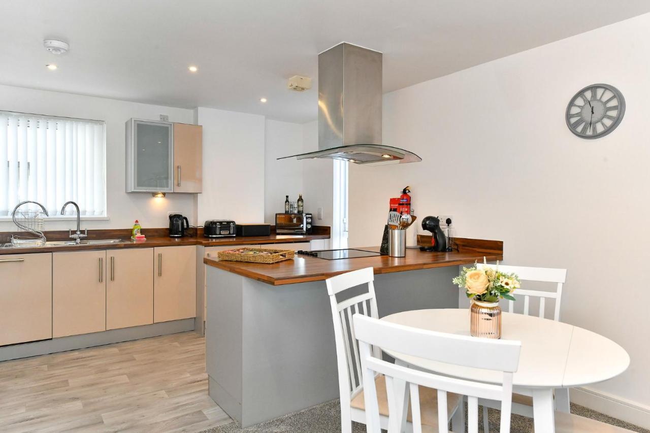 Just Wales - Meridian Wharf, Marina View - 2 Bed Swansea