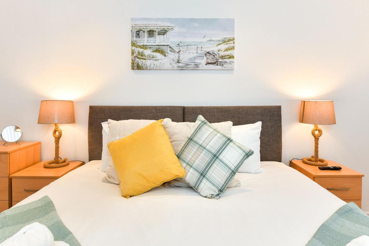 Just Wales - Meridian Wharf, Marina View - 2 Bed Apartment Swansea
